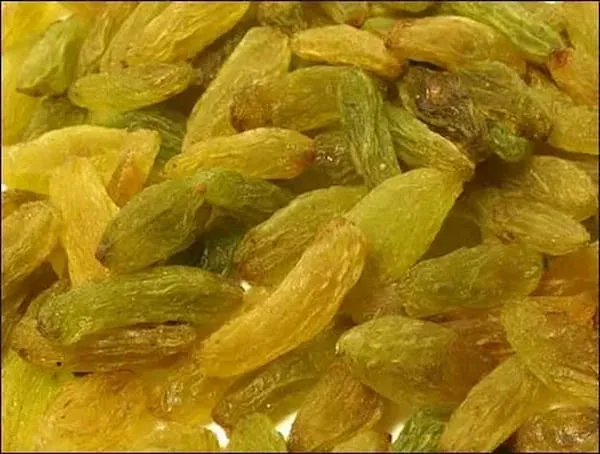 خرید انواع کشمش سبز قلمی کاشمر + قیمت