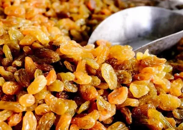 خرید انواع کشمش سبز قلمی کاشمر + قیمت